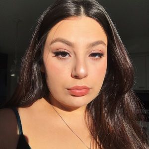 Meet your Posher, Carina